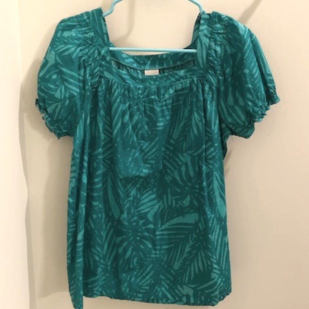 Merona Women's Green Hawaiian Lightweight Top
